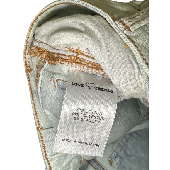 Love Trends Junior's Low Rise Baggy Straight Dad Fit Jeans w/Pleat Size 5 - Picture 4 of 7